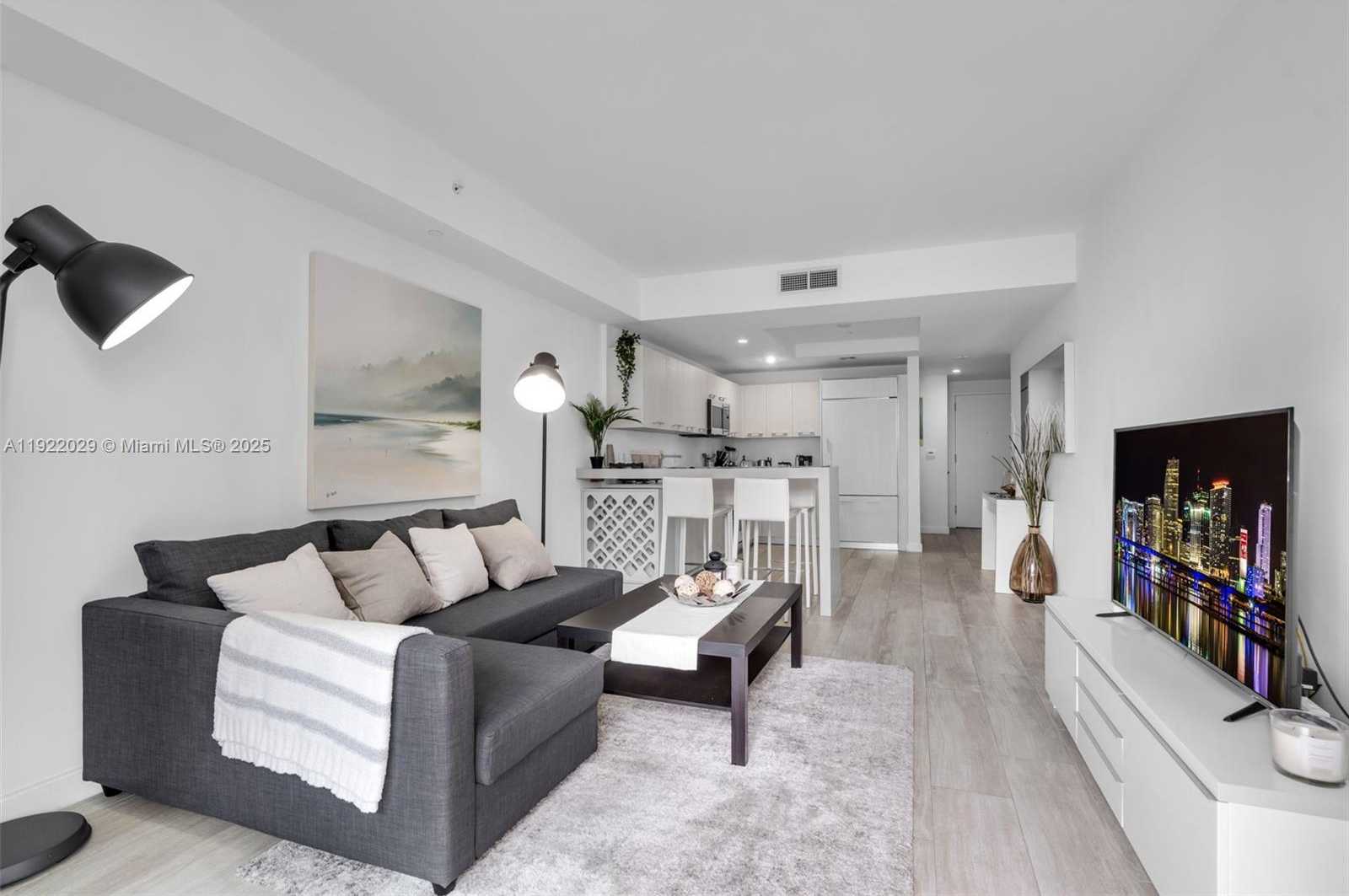 Small Image of 55 SOUTH WEST 9TH ST #1705, Miami Number 6