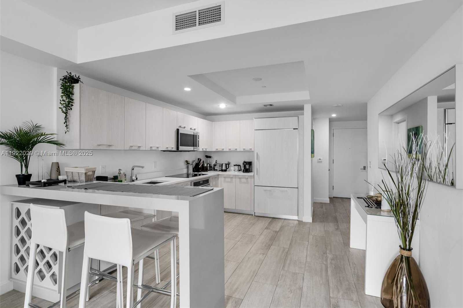 Small Image of 55 SOUTH WEST 9TH ST #1705, Miami Number 7