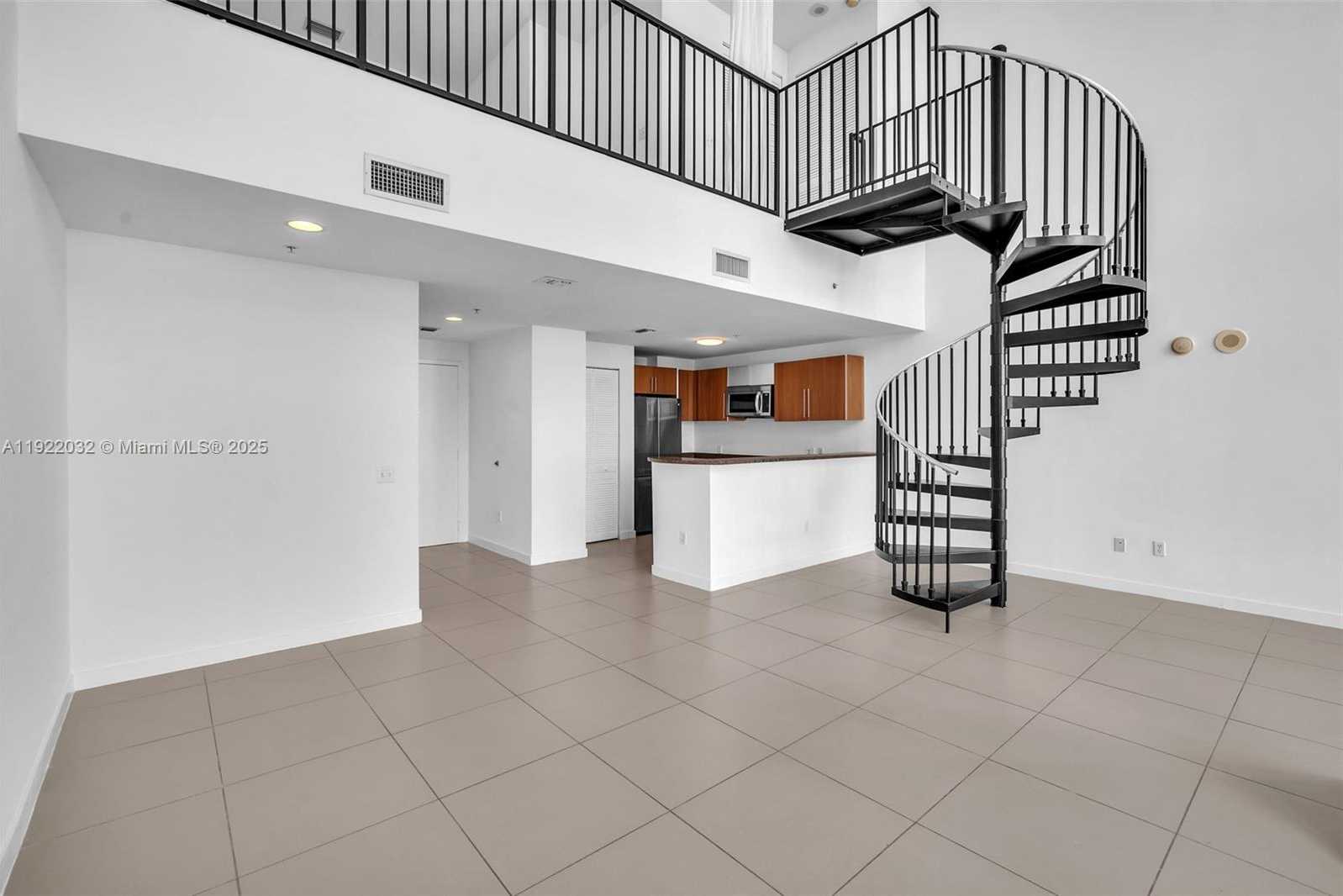 Small Image of 300 SOUTH BISCAYNE BLVD #L-822, Miami Number 11