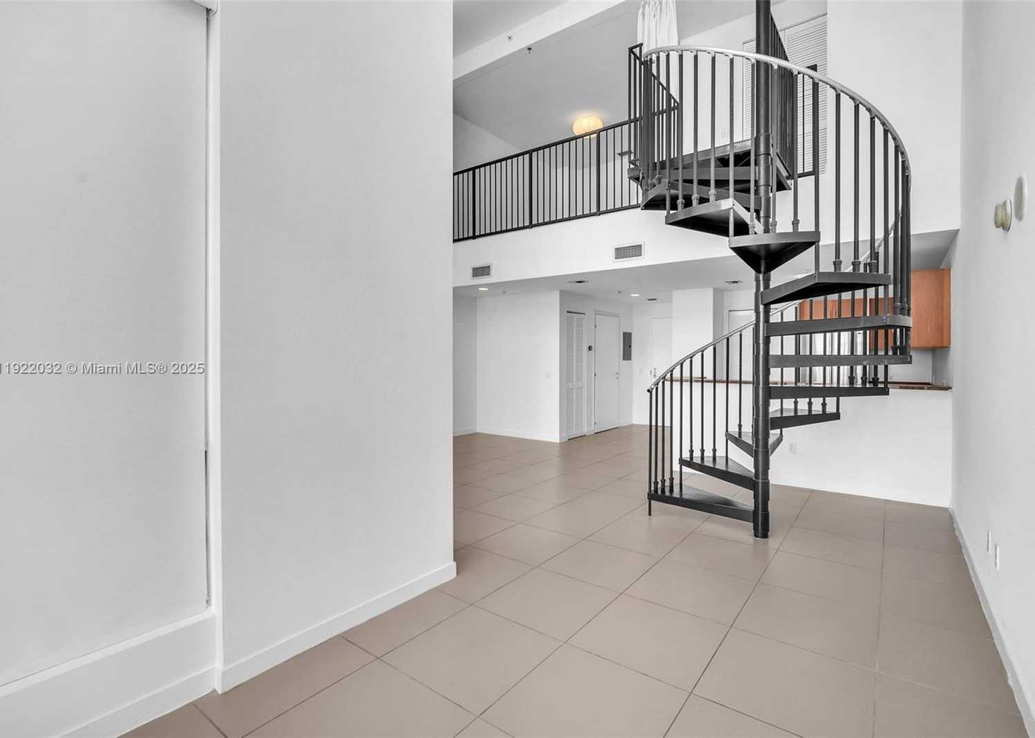 Small Image of 300 SOUTH BISCAYNE BLVD #L-822, Miami Number 16