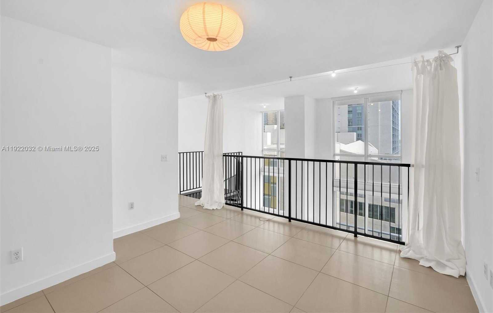 Small Image of 300 SOUTH BISCAYNE BLVD #L-822, Miami Number 19