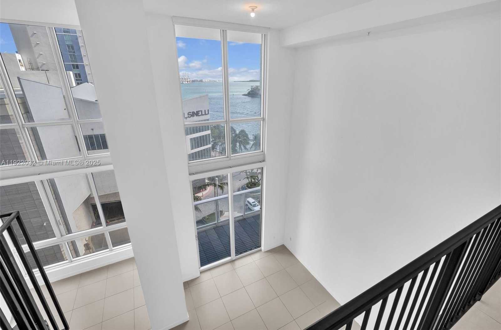 Small Image of 300 SOUTH BISCAYNE BLVD #L-822, Miami Number 20
