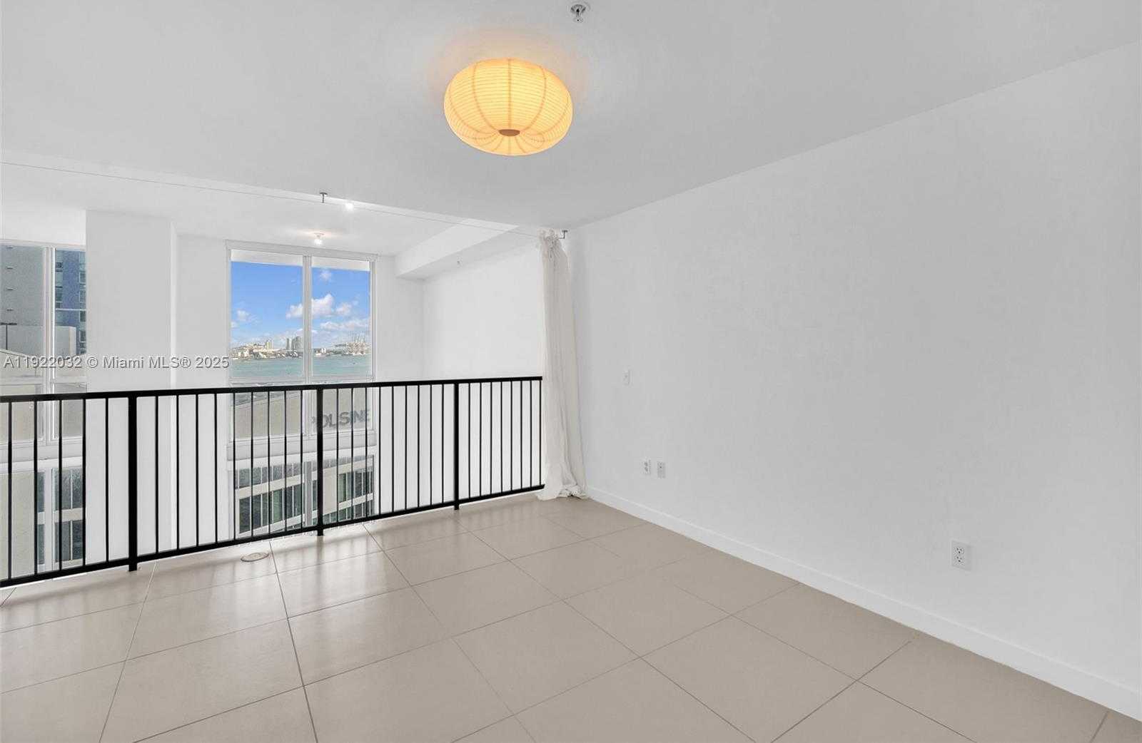 Small Image of 300 SOUTH BISCAYNE BLVD #L-822, Miami Number 21