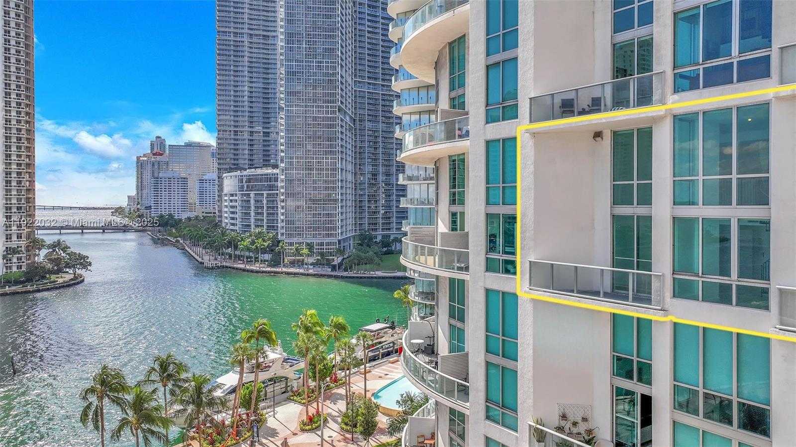 Small Image of 300 SOUTH BISCAYNE BLVD #L-822, Miami Number 3