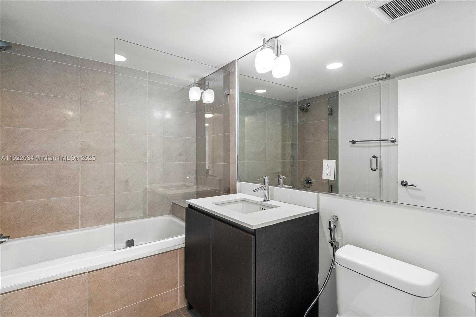 Imagen de Pequeño Objeto