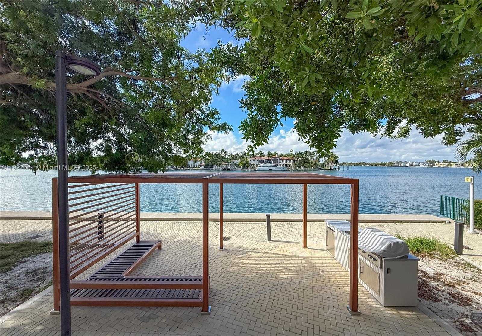 Imagen de Pequeño Objeto