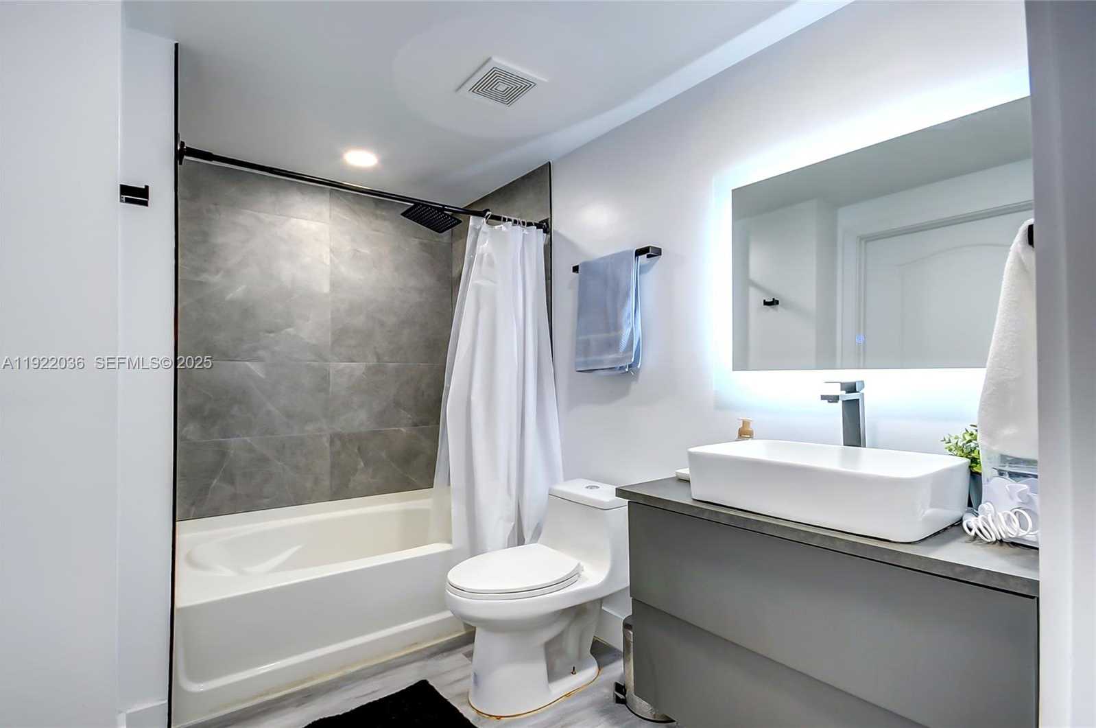 Small Image of 5077 NORTH WEST 7TH ST #1216, Miami Number 24