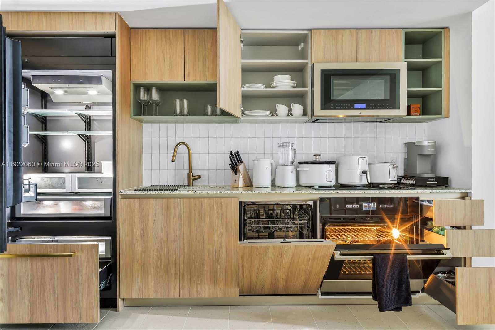 Small Image of 159 NORTH EAST 6TH ST #3209, Miami Number 10