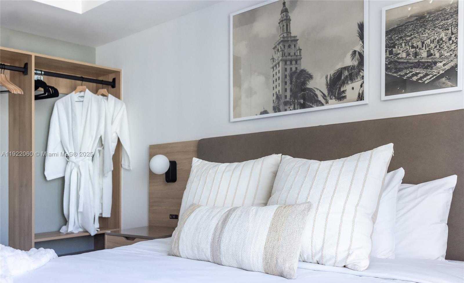 Small Image of 159 NORTH EAST 6TH ST #3209, Miami Number 33