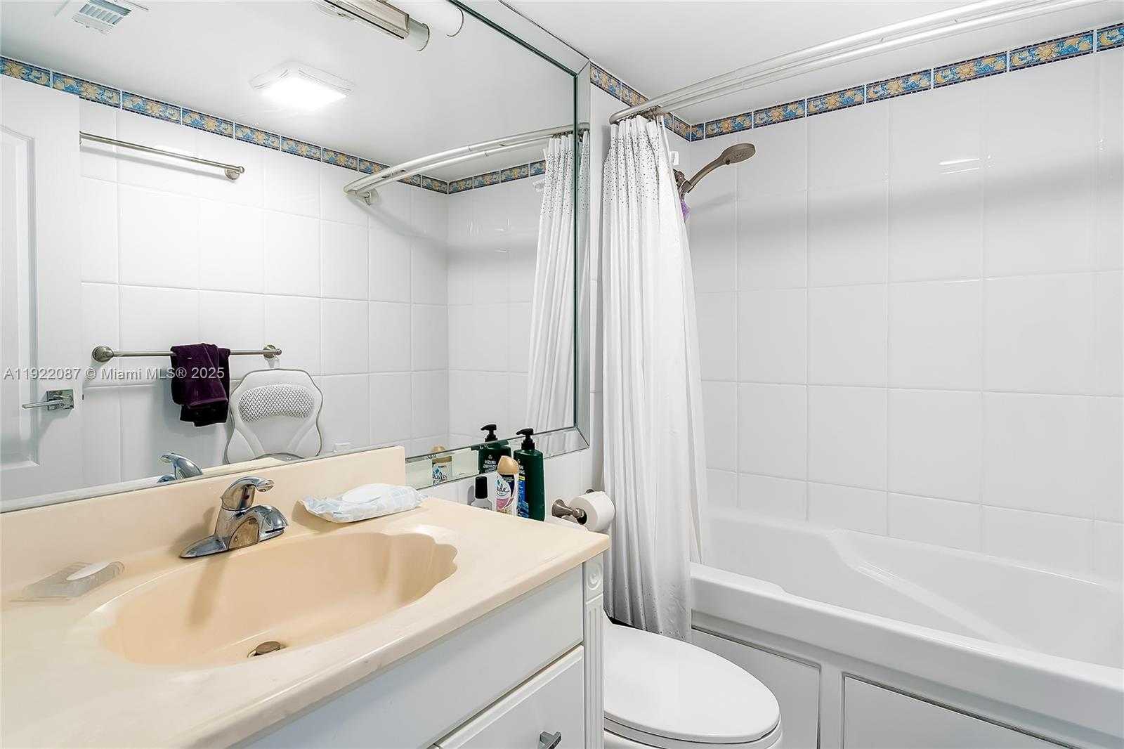 Small Image of 250 174TH ST #1704, Sunny Isles Beach Number 25