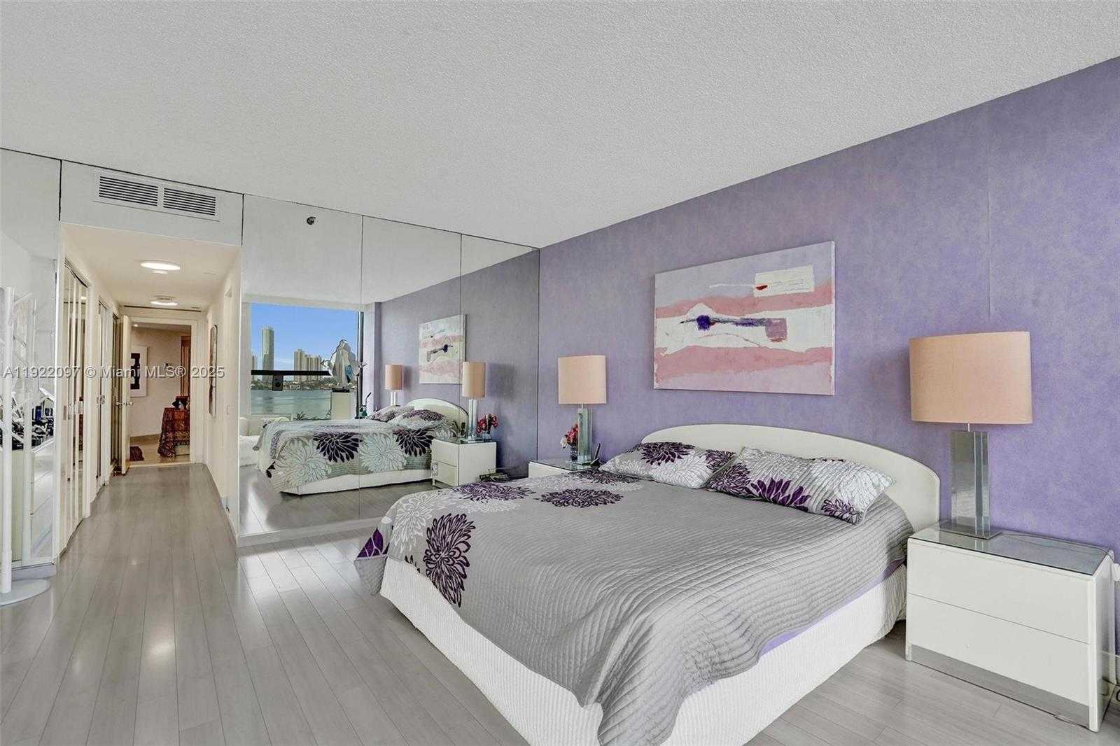 Small Image of 4000 ISLAND BLVD #1007, Aventura Number 23