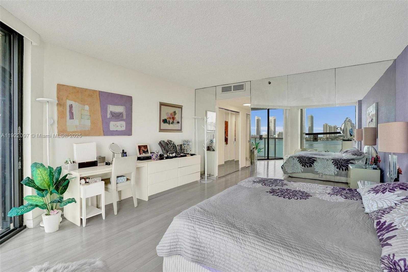Small Image of 4000 ISLAND BLVD #1007, Aventura Number 27