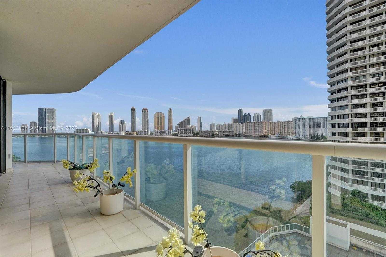 Small Image of 4000 ISLAND BLVD #1007, Aventura Number 44