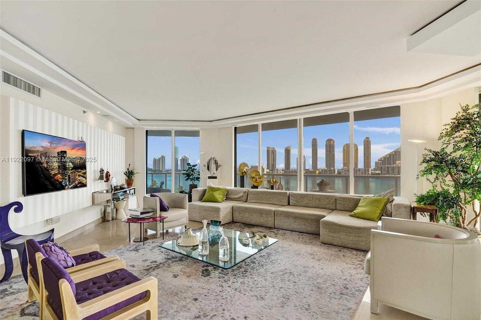 Small Image of 4000 ISLAND BLVD #1007, Aventura Number 6