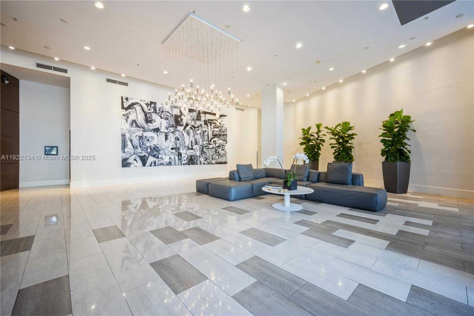 Small Image of 2001 MERIDIAN AVE #512, Miami Beach Number 27