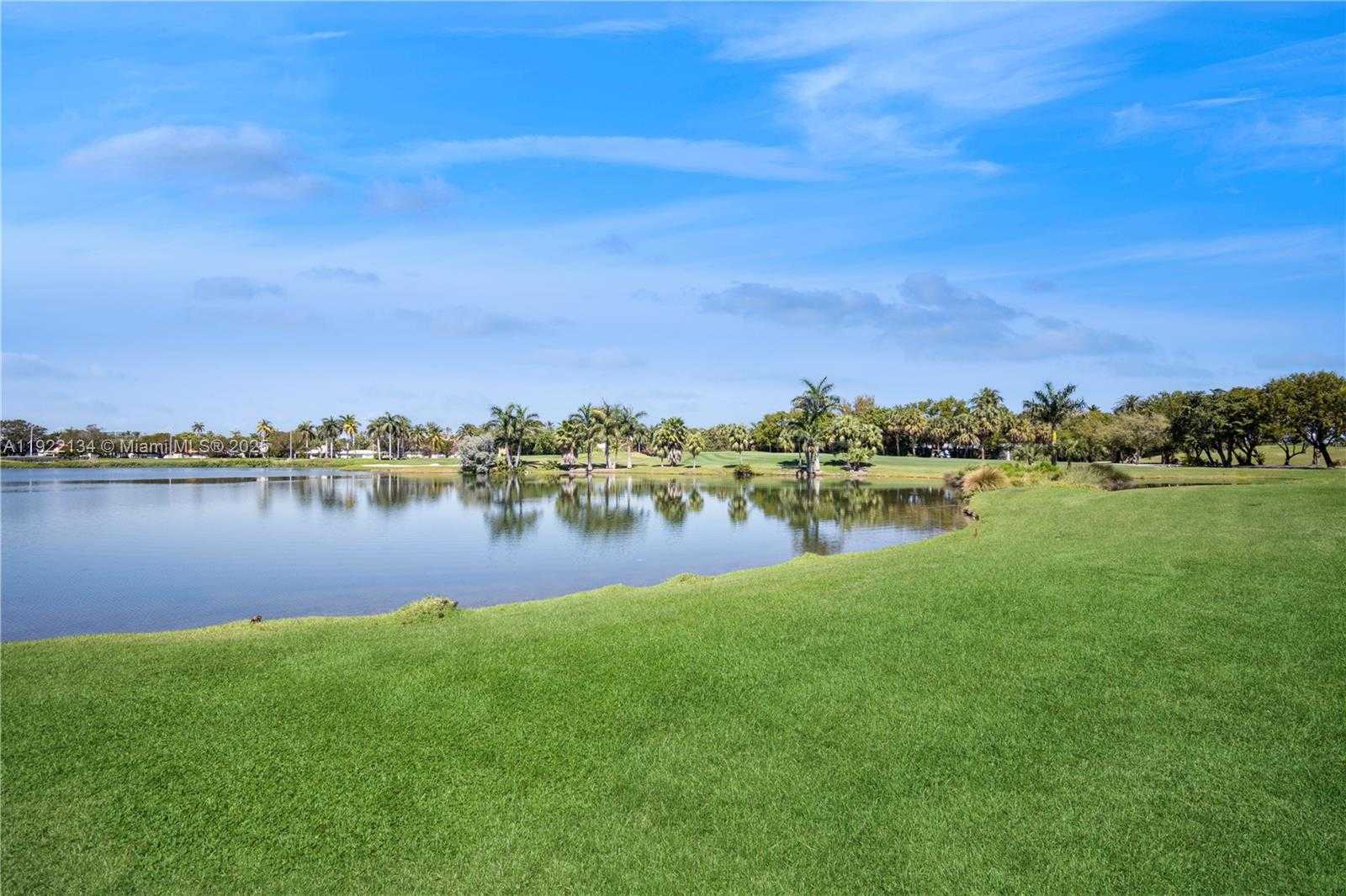 Small Image of 2001 MERIDIAN AVE #512, Miami Beach Number 31