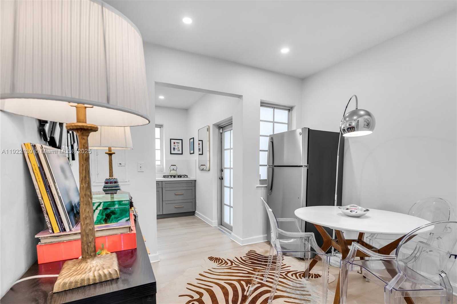 Small Image of 1052 JEFFERSON AVE #5, Miami Beach Number 10