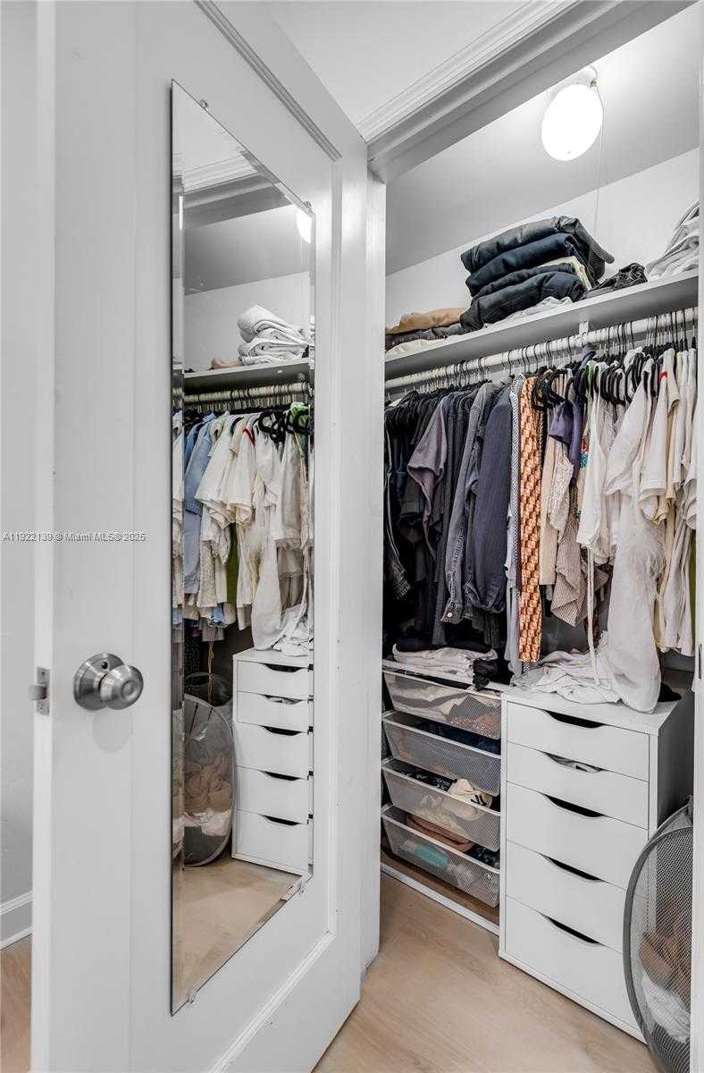 Small Image of 1052 JEFFERSON AVE #5, Miami Beach Number 9