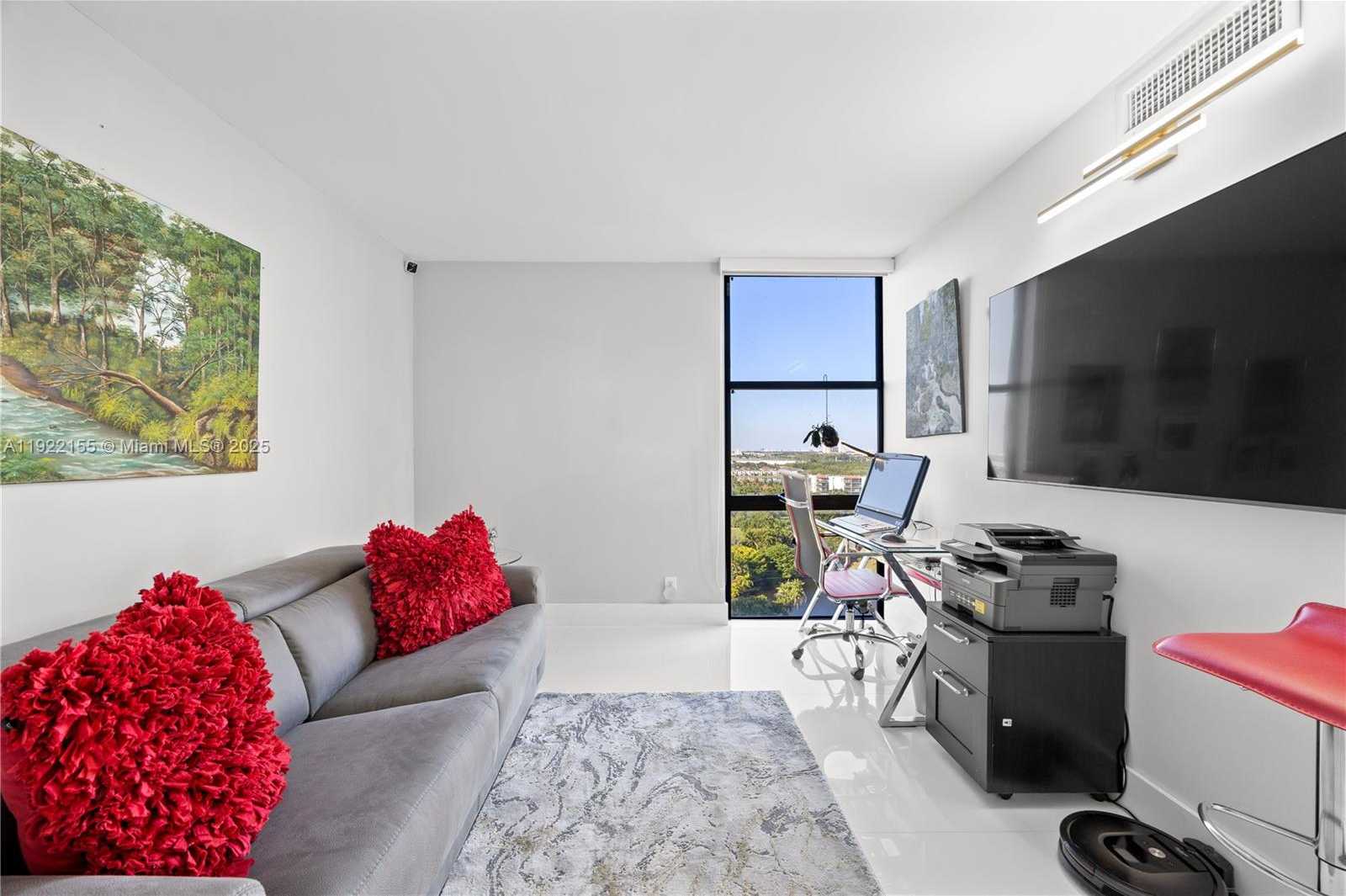 Imagen de Pequeño Objeto