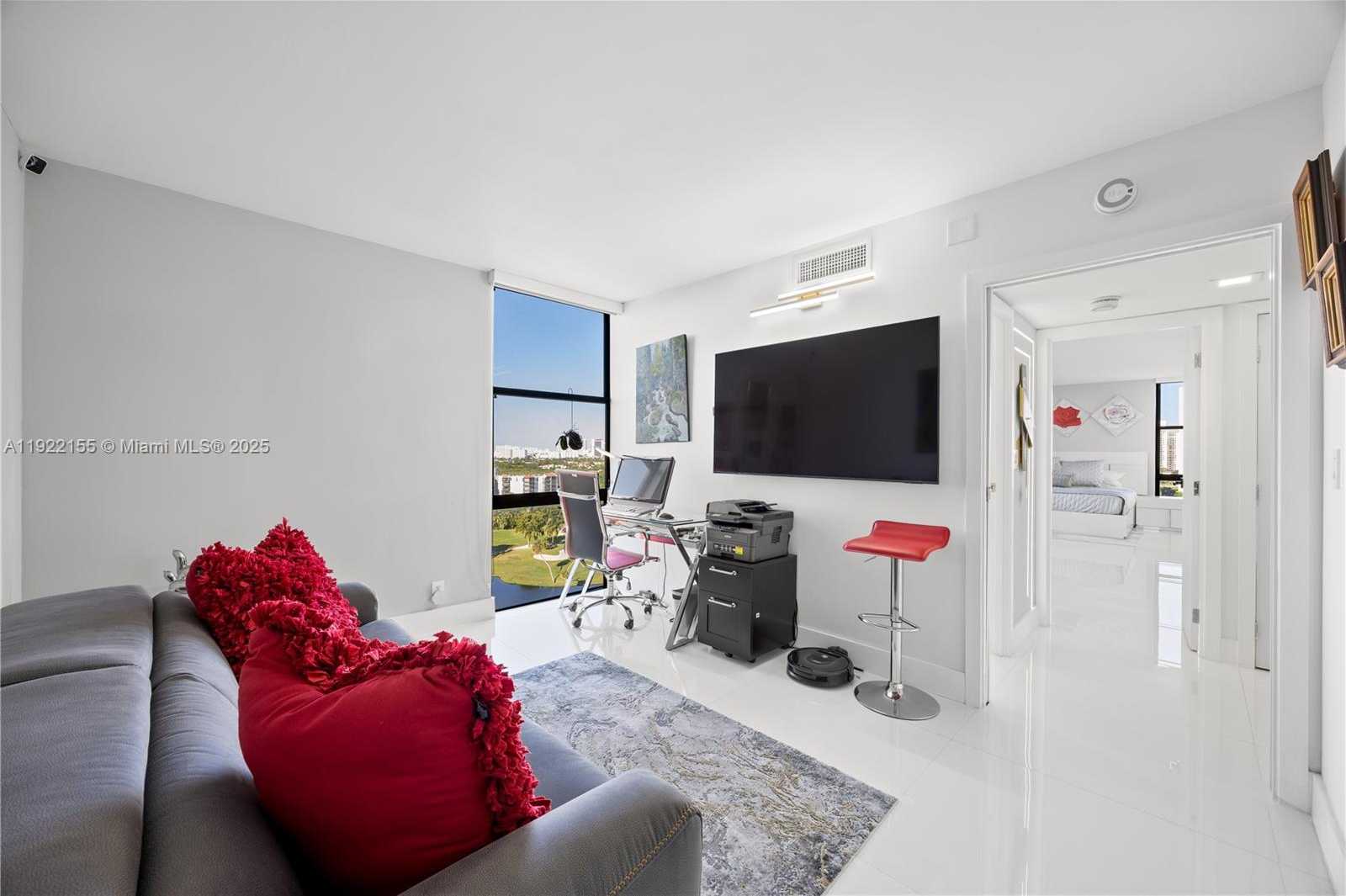 Imagen de Pequeño Objeto