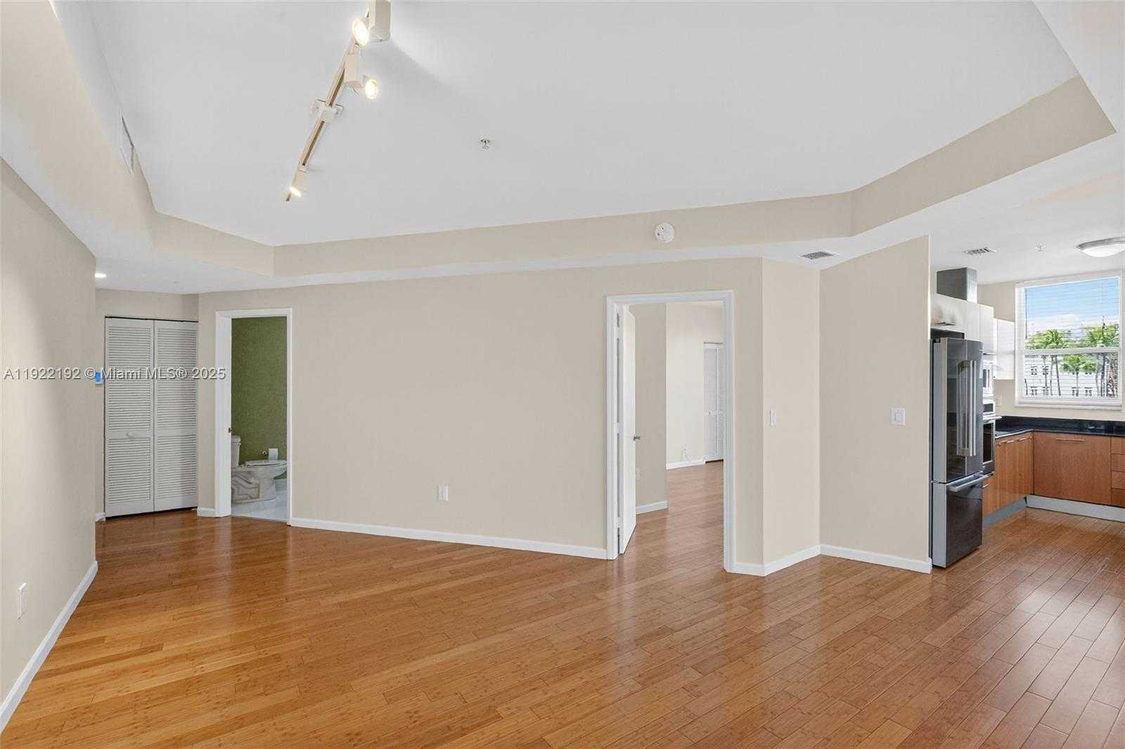 Small Image of 5970 INDIAN CREEK DR #203, Miami Beach Number 20