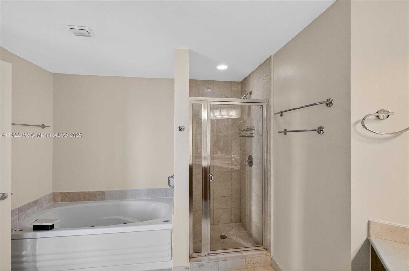 Small Image of 5970 INDIAN CREEK DR #203, Miami Beach Number 26