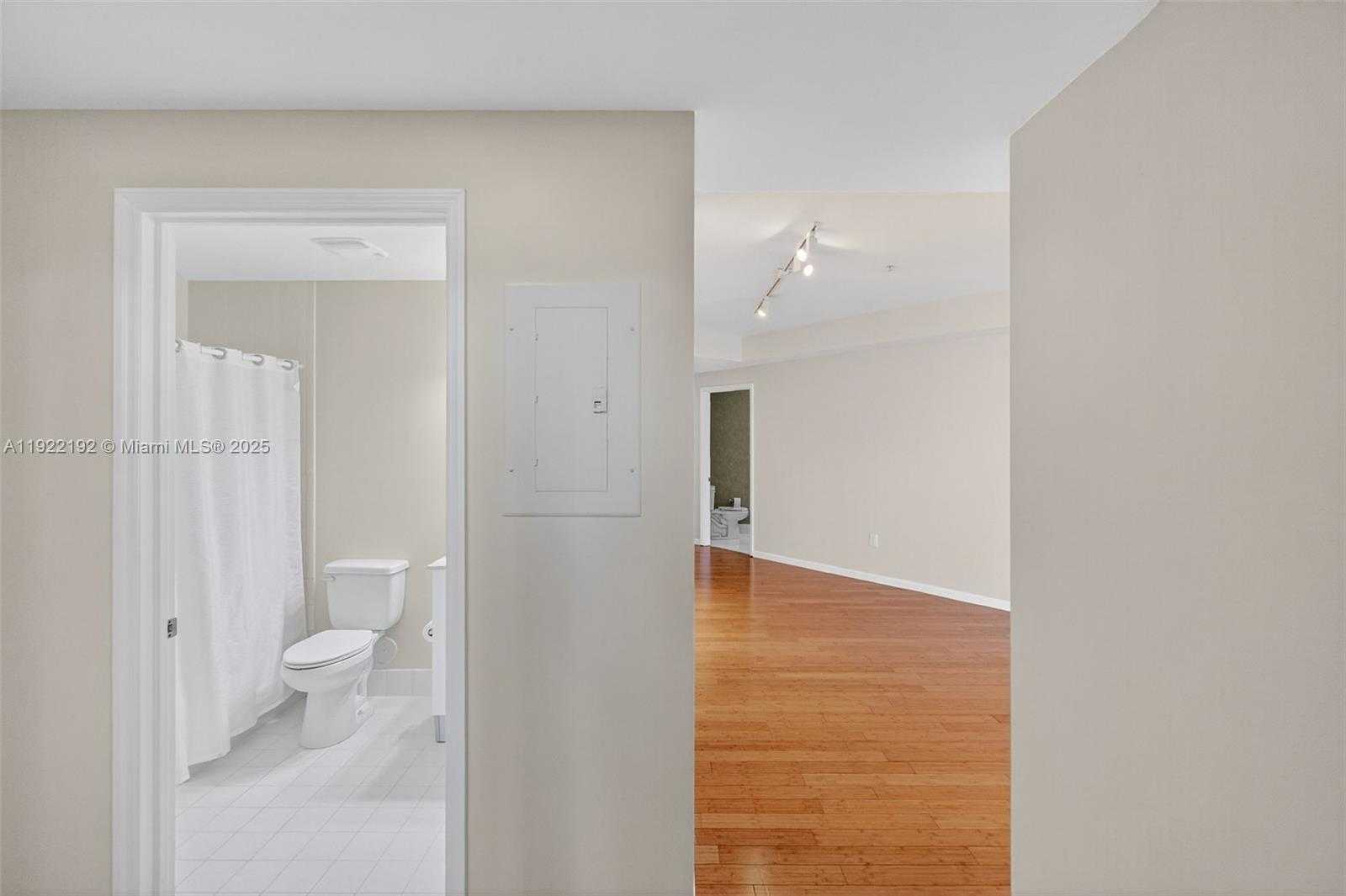 Small Image of 5970 INDIAN CREEK DR #203, Miami Beach Number 34