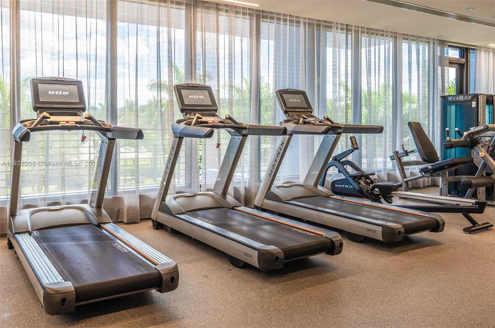 Small Image of Doral Number 21