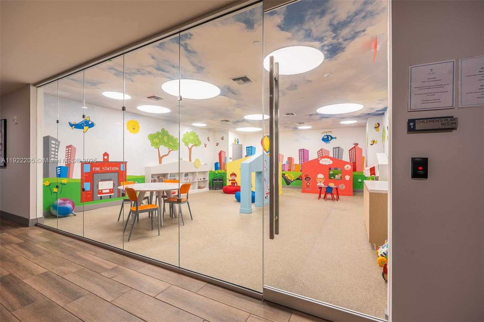 Small Image of Doral Number 27