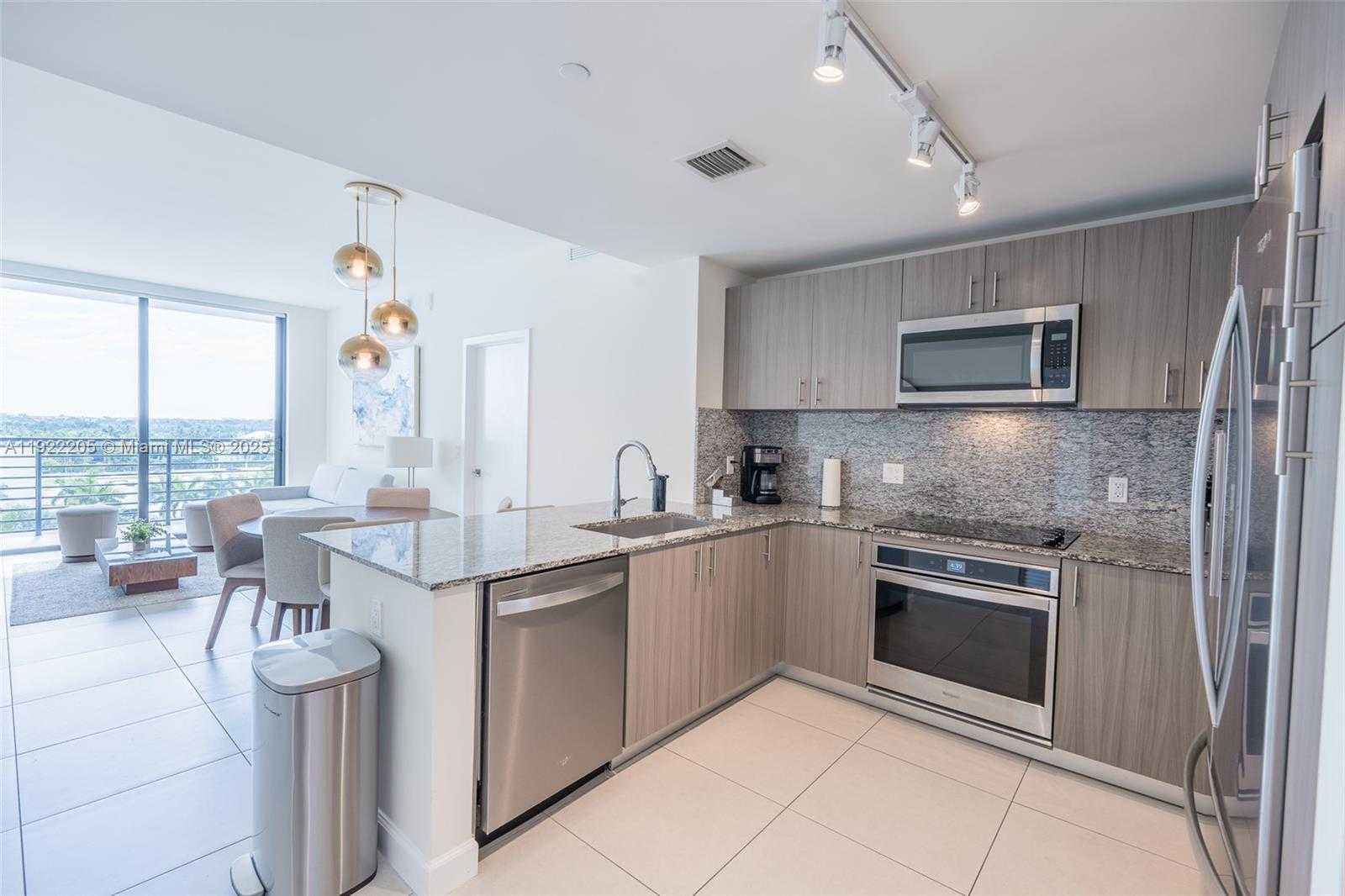 Small Image of Doral Number 4