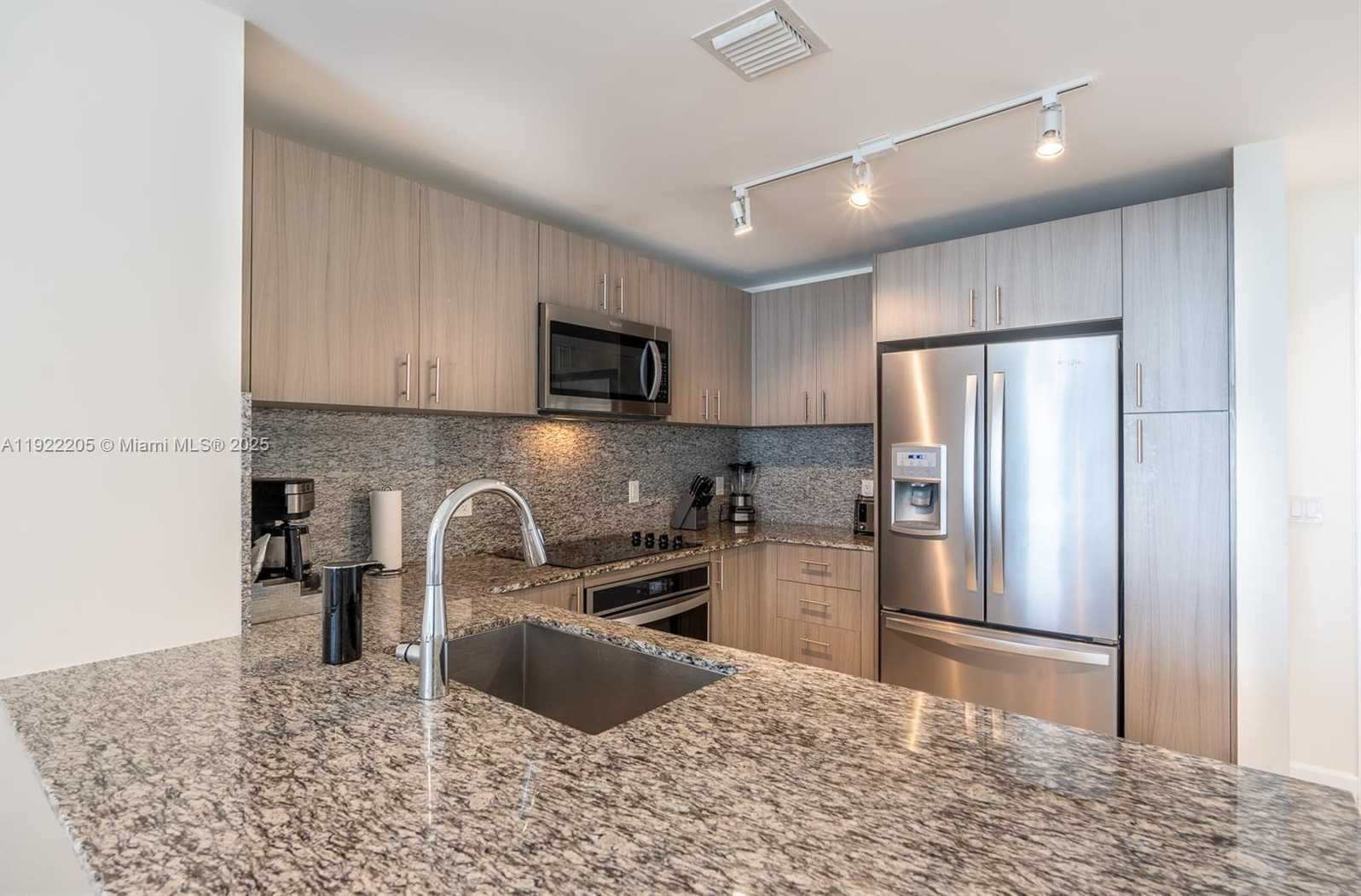 Small Image of Doral Number 6