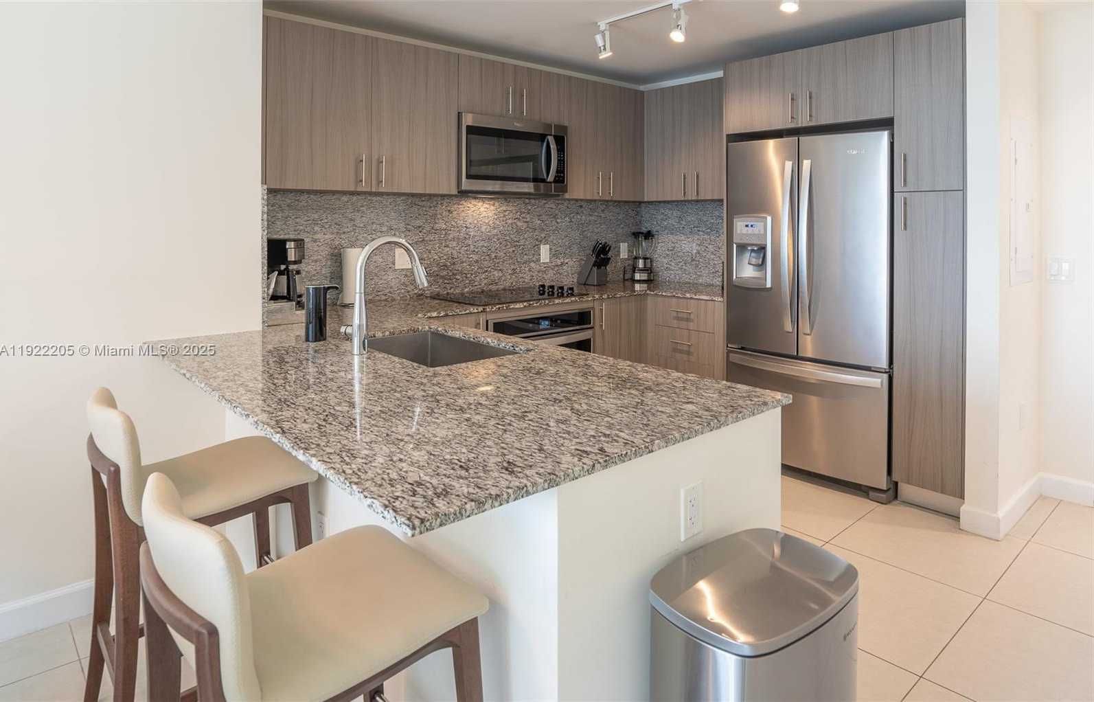 Small Image of Doral Number 7