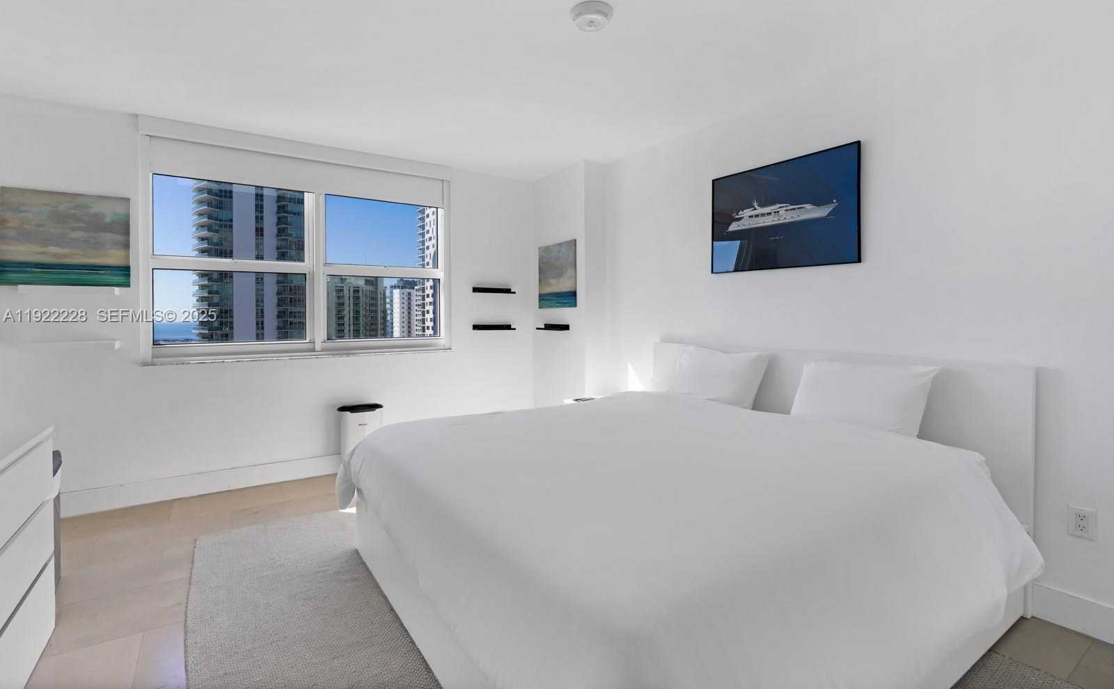 Small Image of 1155 BRICKELL BAY DR #2409, Miami Number 6