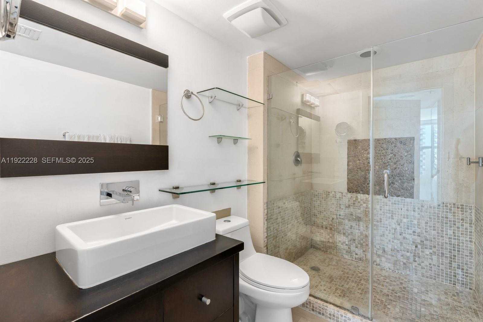 Small Image of 1155 BRICKELL BAY DR #2409, Miami Number 8