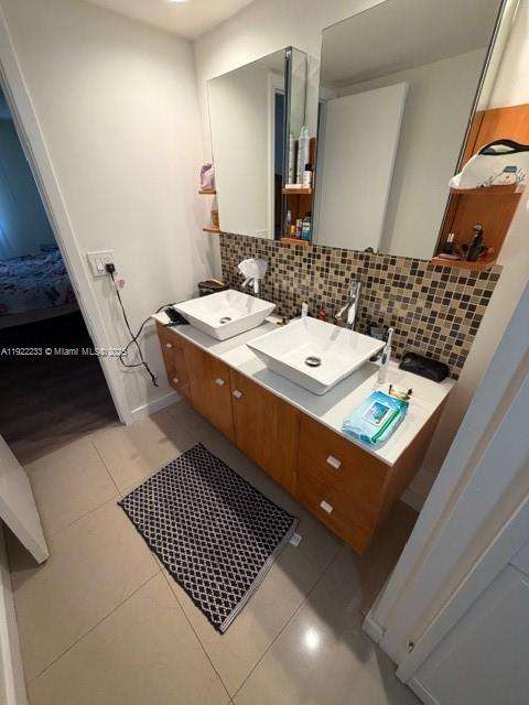 Small Image of 1833 SOUTH OCEAN DR #607, Hallandale Beach Number 20