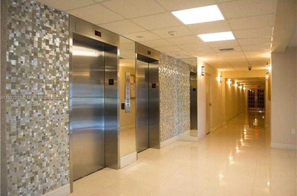 Small Image of 1833 SOUTH OCEAN DR #607, Hallandale Beach Number 5