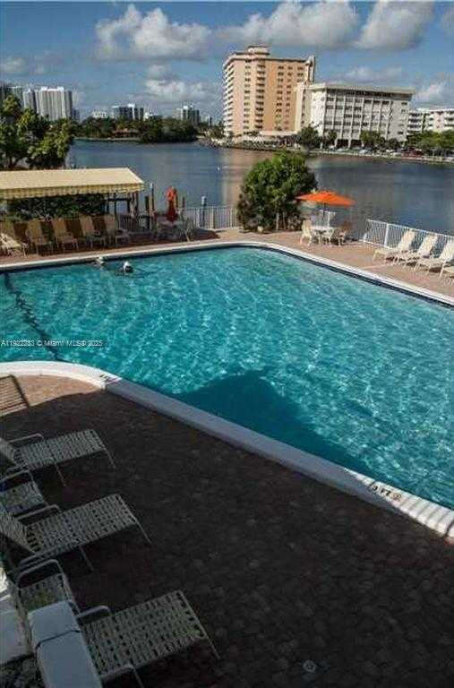 Small Image of 1833 SOUTH OCEAN DR #607, Hallandale Beach Number 7