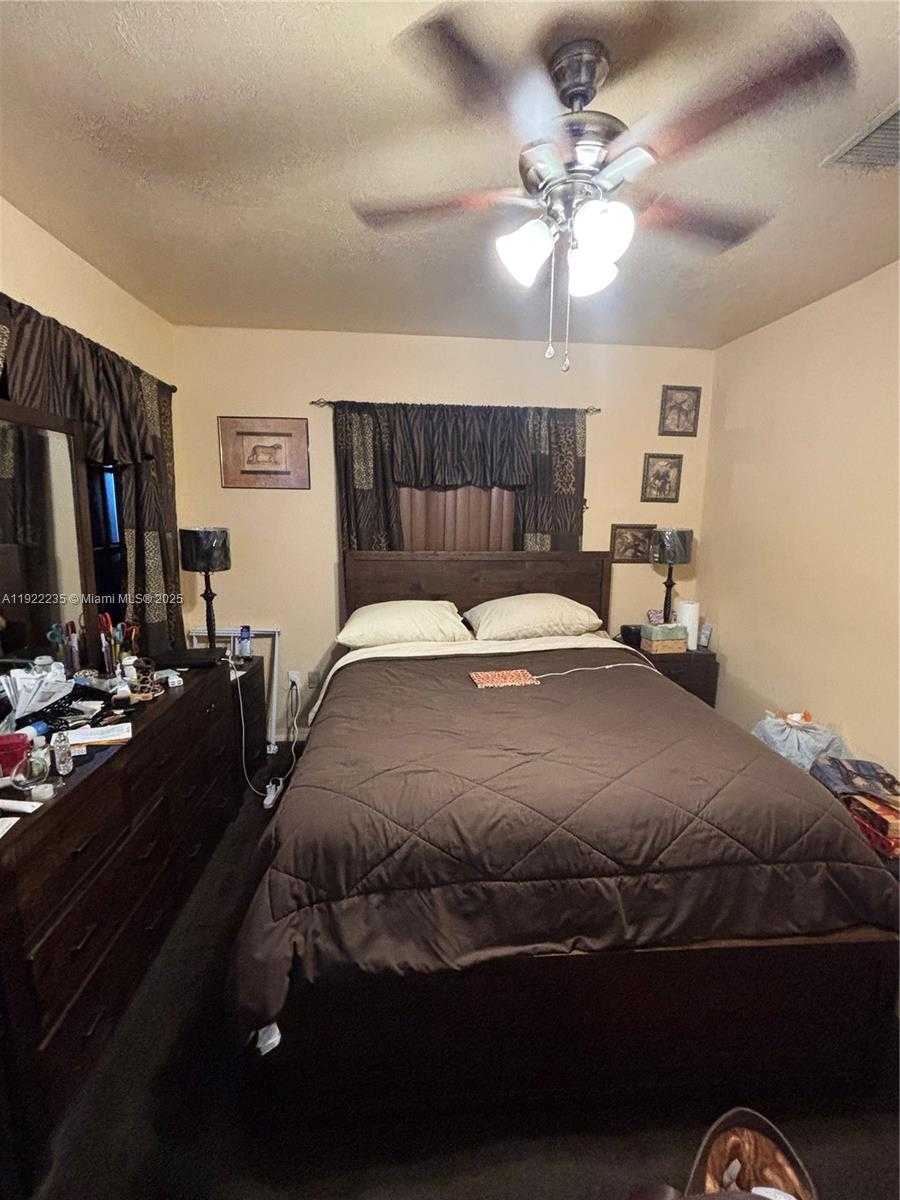 Small Image of 11421 SOUTH WEST 150TH DR, Miami Number 8