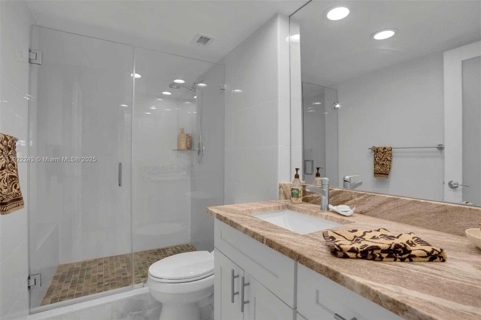 Small Image of 1149 HILLSBORO MILE #1011, Hillsboro Beach Number 26