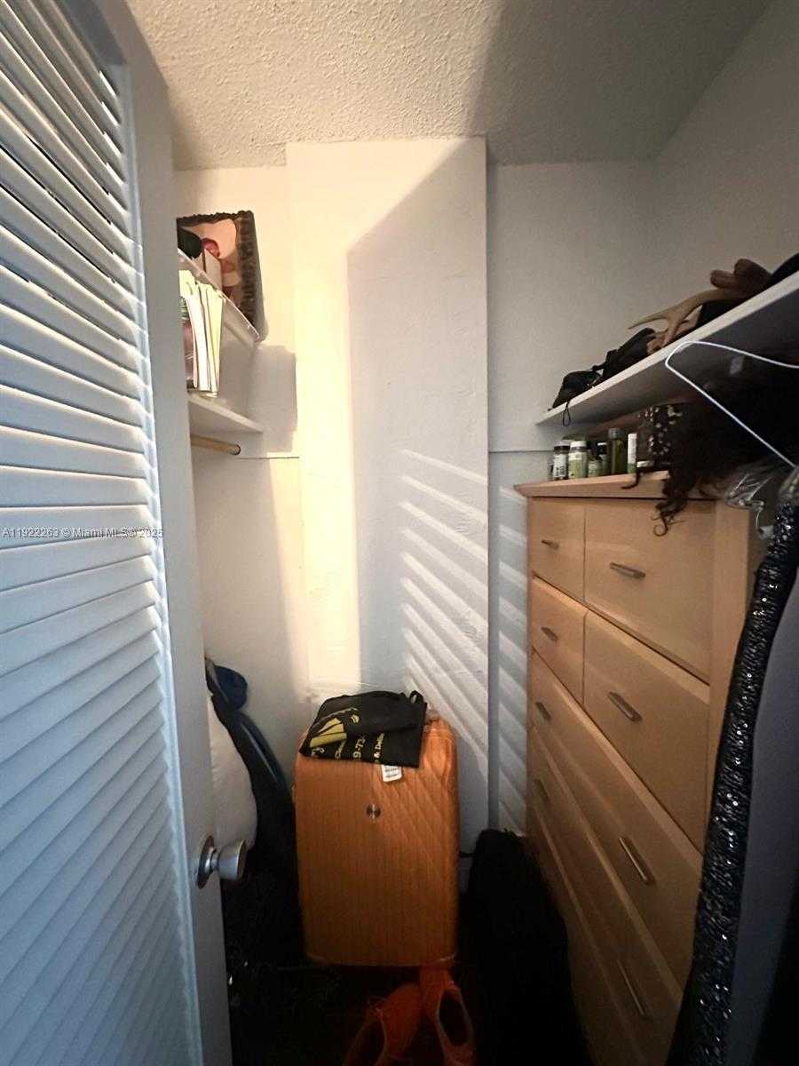 Small Image of 19390 COLLINS AVE #414, Sunny Isles Beach Number 14