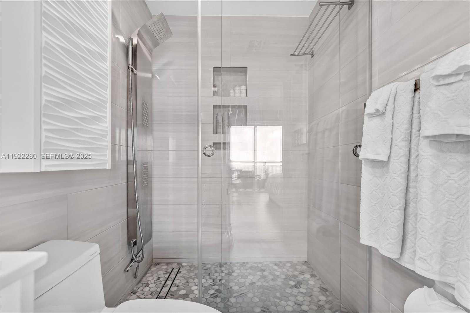 Small Image of 60 SOUTH WEST 13TH ST #3604, Miami Number 23