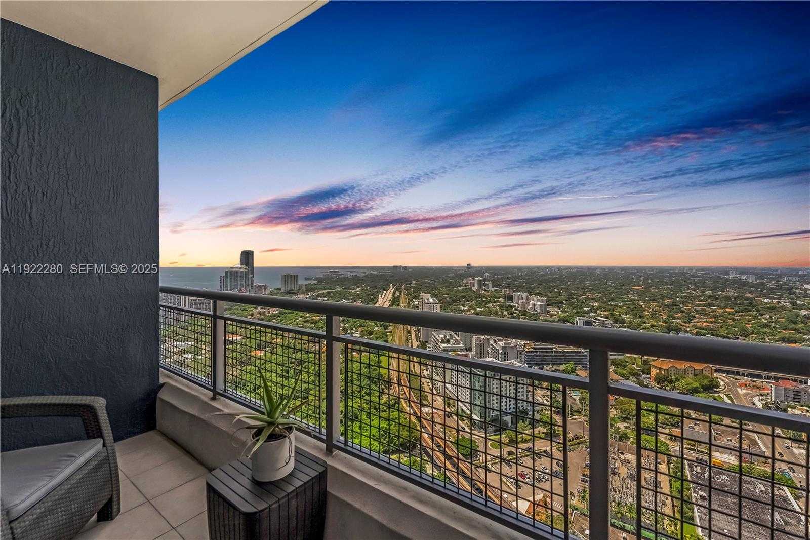 Small Image of 60 SOUTH WEST 13TH ST #3604, Miami Number 25