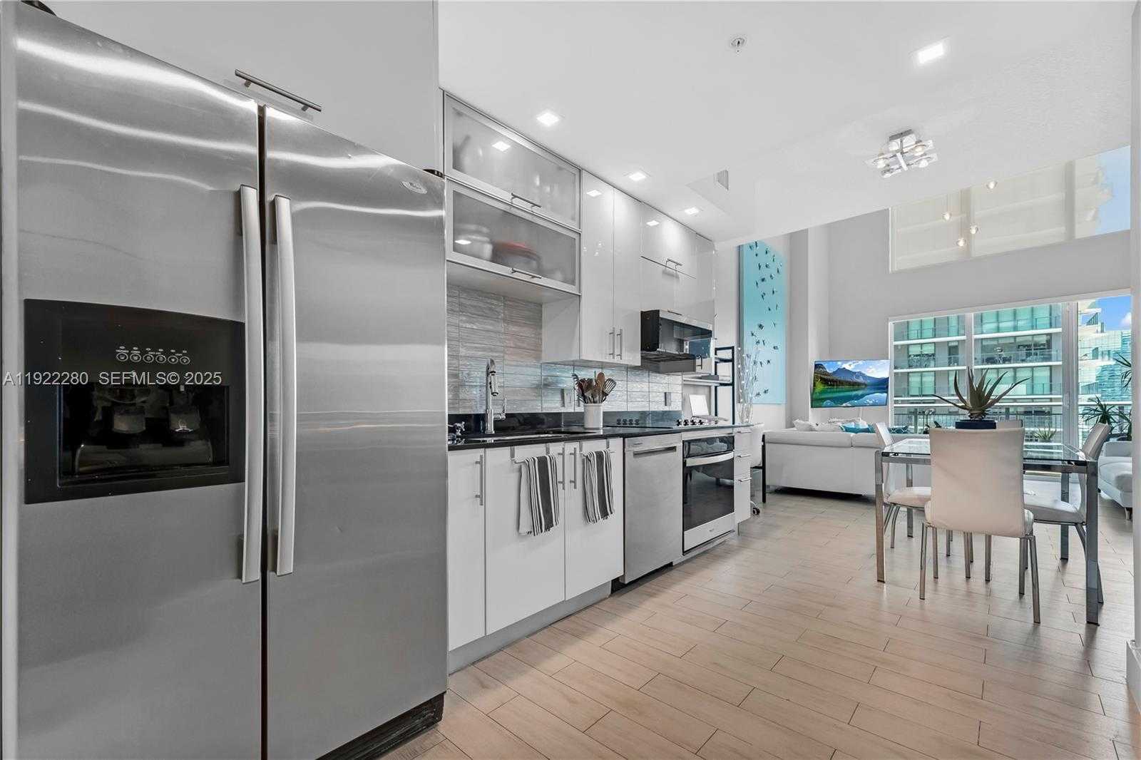 Small Image of 60 SOUTH WEST 13TH ST #3604, Miami Number 7