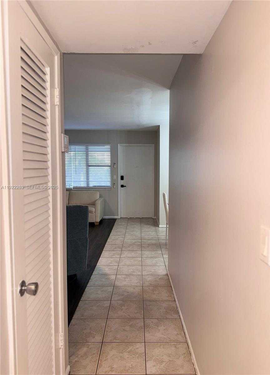 Small Image of 300 LAYNE BLVD #303, Hallandale Beach Number 12