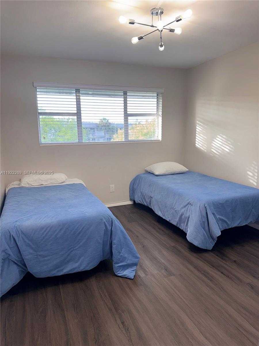 Small Image of 300 LAYNE BLVD #303, Hallandale Beach Number 17