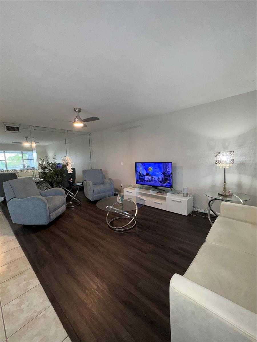 Small Image of 300 LAYNE BLVD #303, Hallandale Beach Number 3