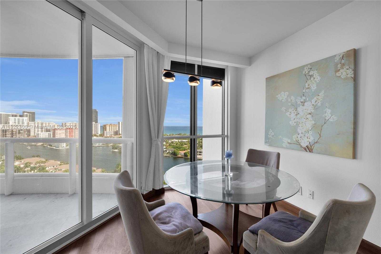 Small Image of 21050 POINT PL #2001, Aventura Number 16