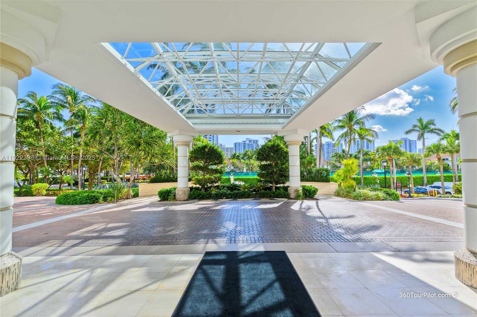 Small Image of 21050 POINT PL #2001, Aventura Number 7