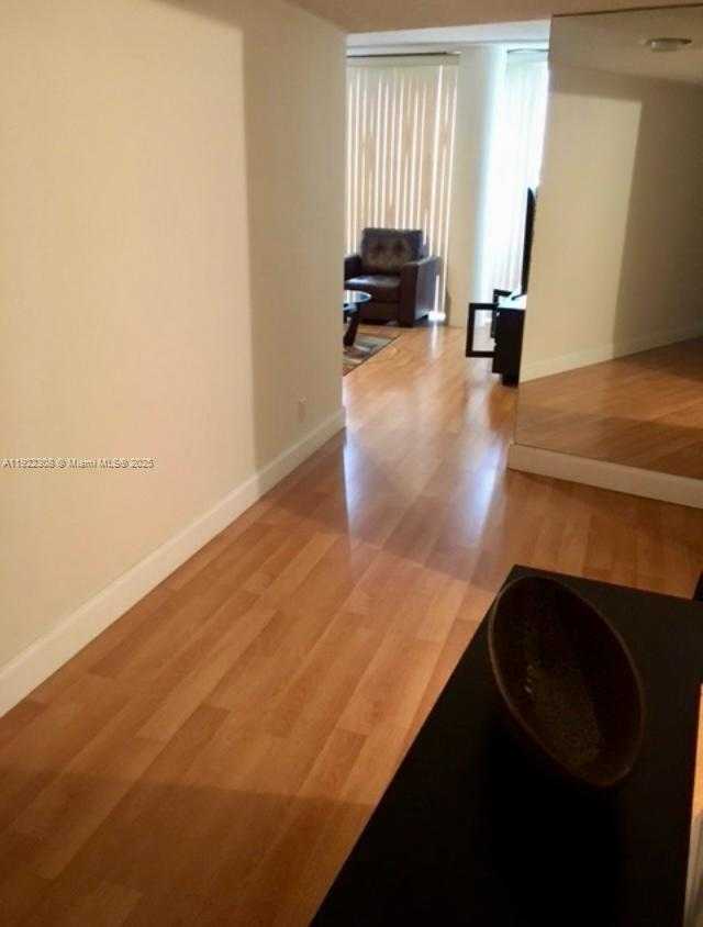 Small Image of 900 BAY DR #513, Miami Beach Number 7