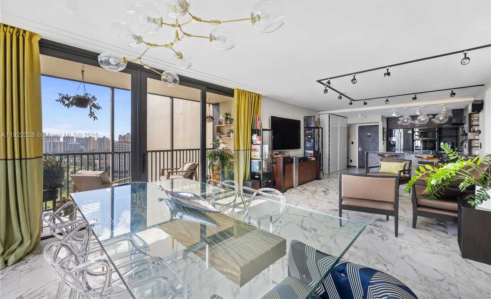 Imagen de Pequeño Objeto